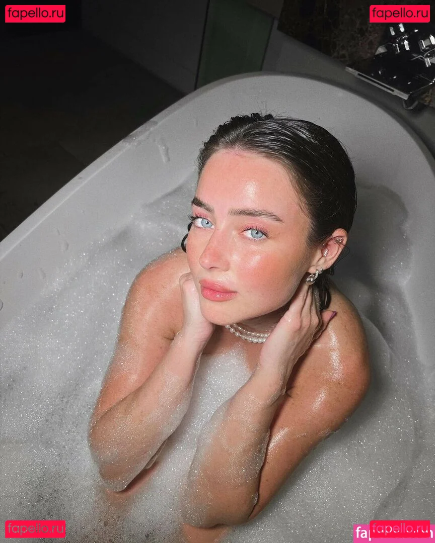 Effy Palarya Onlyfans Photo Gallery 