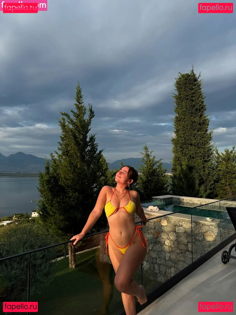 Effy Palarya Onlyfans Photo Gallery 