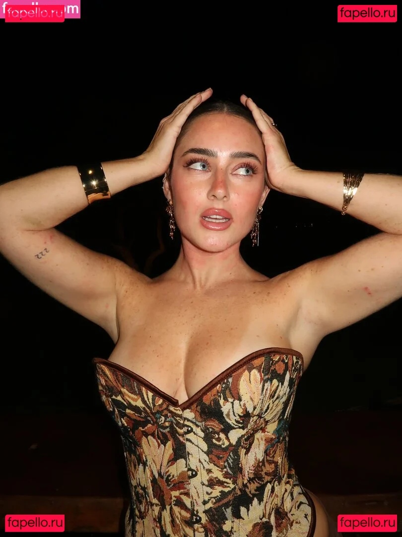 Effy Palarya Onlyfans Photo Gallery 