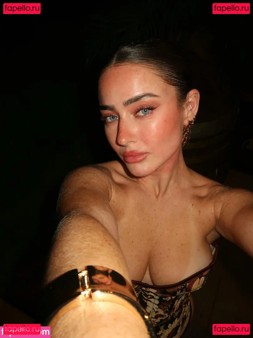 Effy Palarya Onlyfans Photo Gallery 