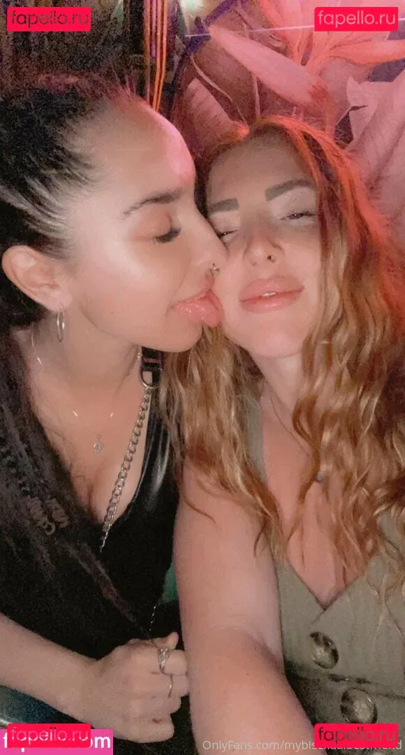 mybisexualbestfriend Onlyfans Photo Gallery 
