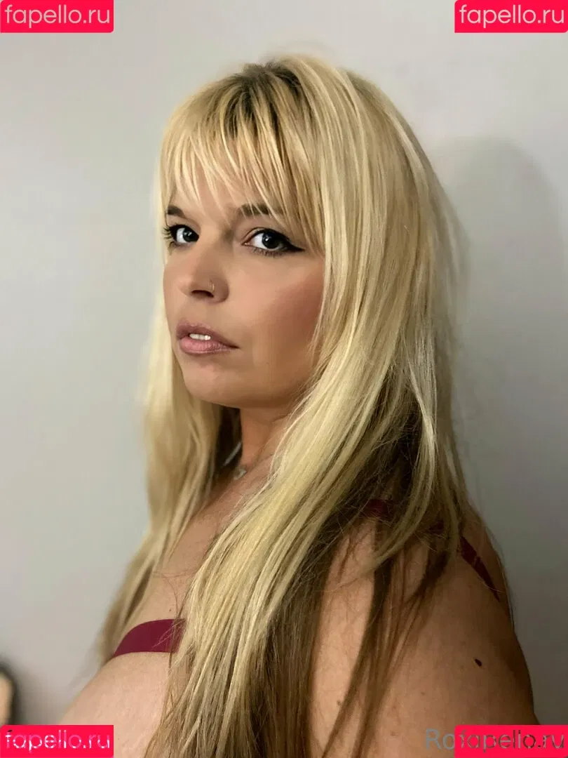 roxirenay Onlyfans Photo Gallery 