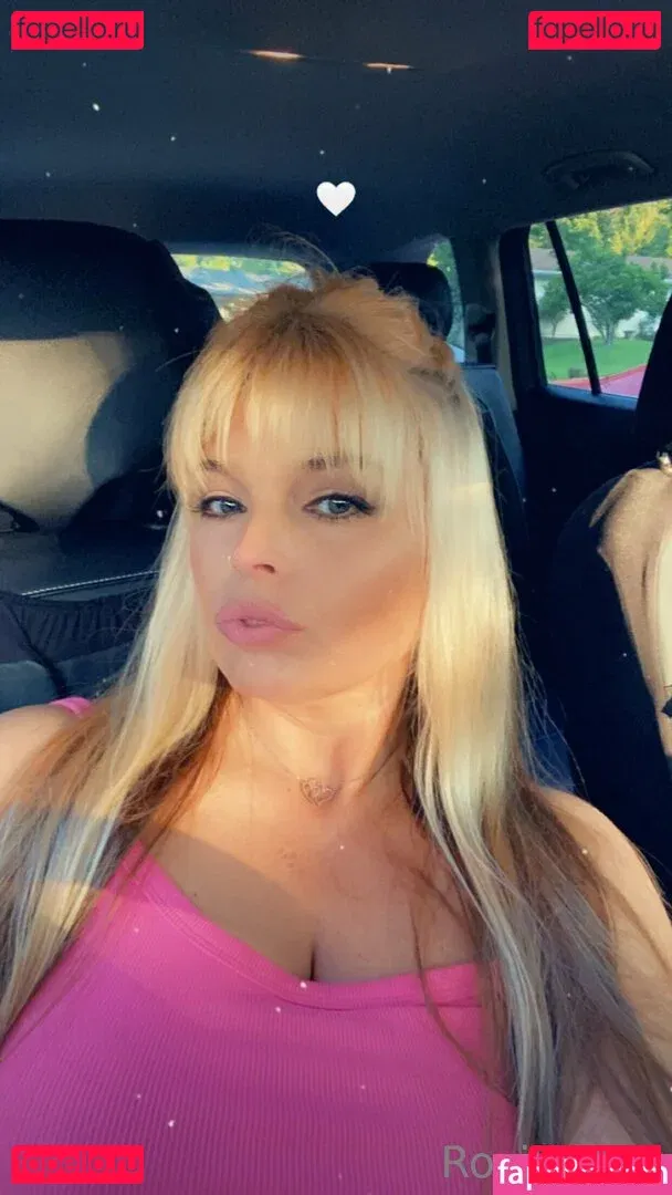 roxirenay Onlyfans Photo Gallery 