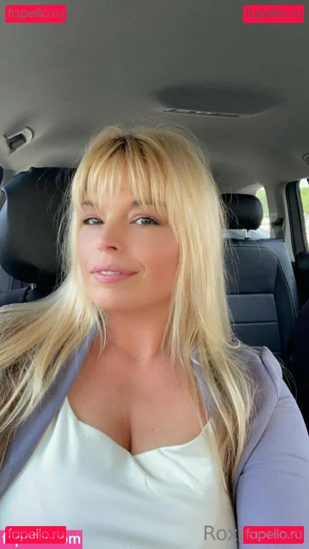 roxirenay Onlyfans Photo Gallery 