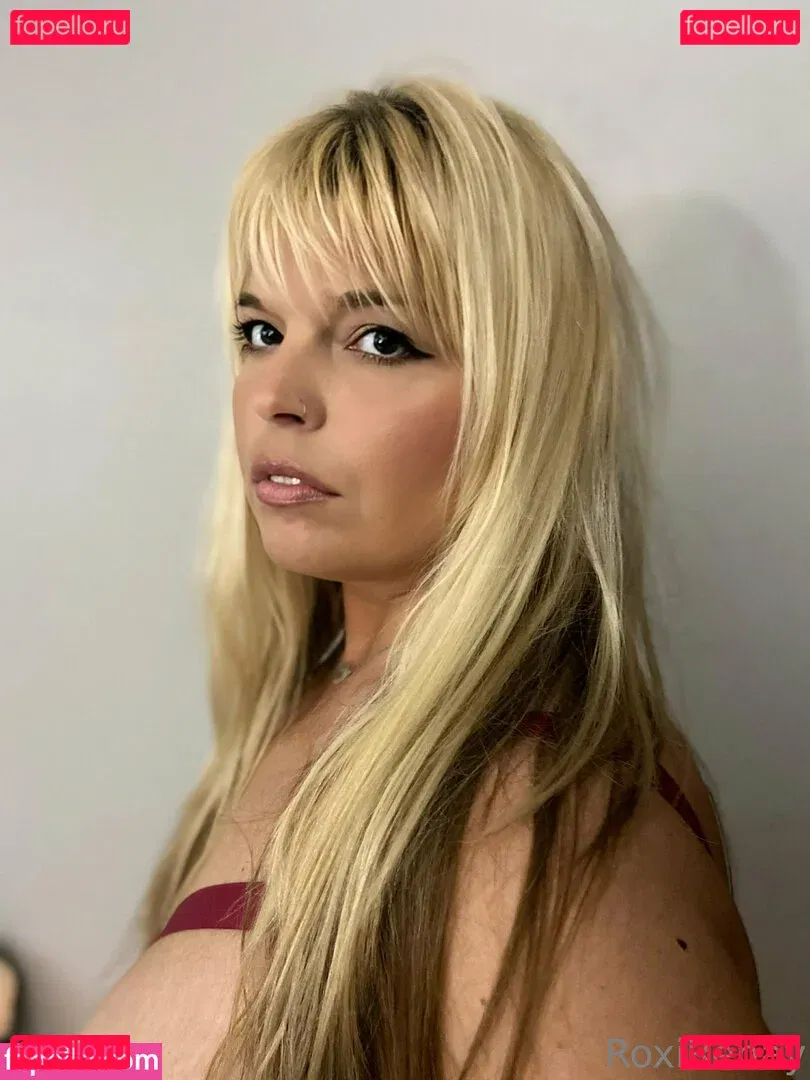 roxirenay Onlyfans Photo Gallery 