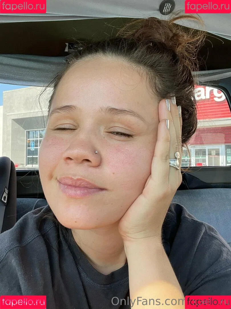 kae_yli Onlyfans Photo Gallery 
