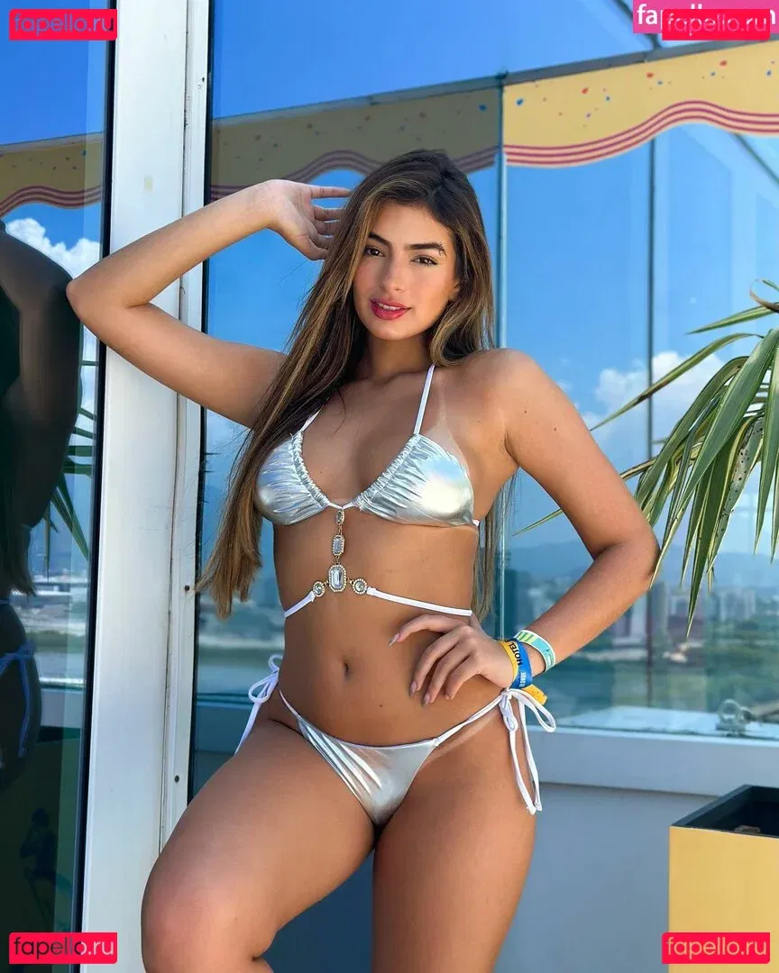 Julia Puzzuoli Onlyfans Photo Gallery 