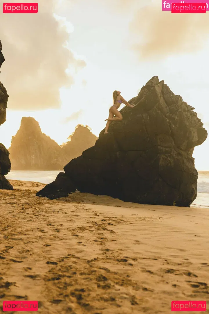 Julia Puzzuoli Onlyfans Photo Gallery 