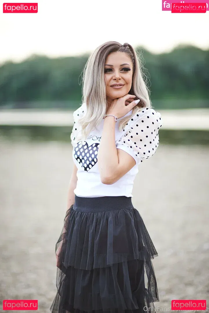 vaya_jade Onlyfans Photo Gallery 