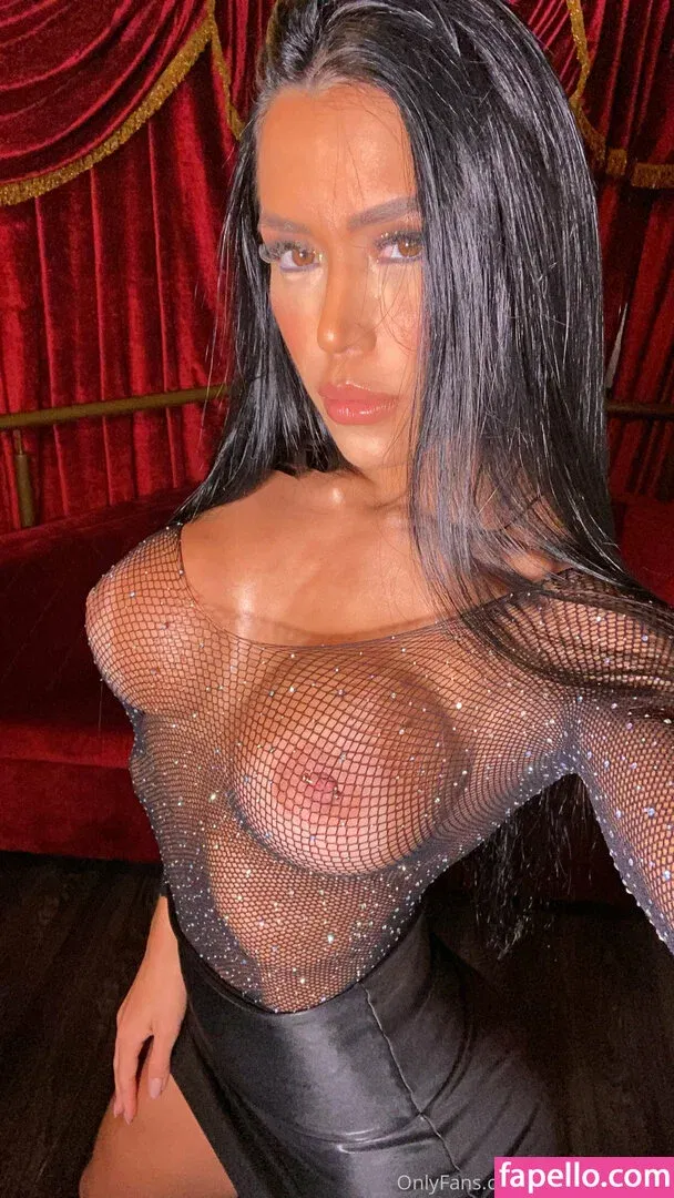 Indianara Jung Onlyfans Photo Gallery 