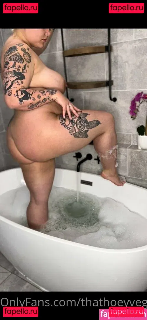 thathoeyvegan Onlyfans Photo Gallery 