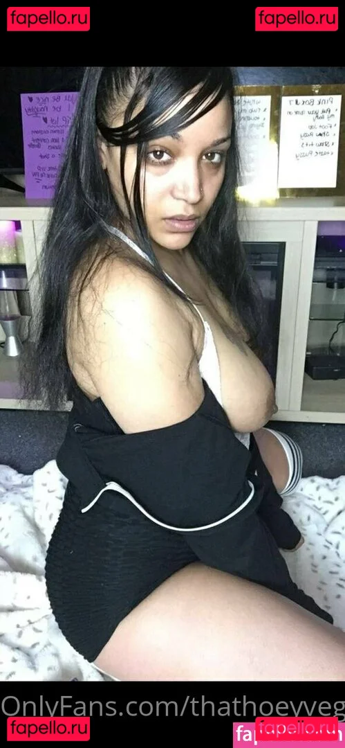 thathoeyvegan Onlyfans Photo Gallery 