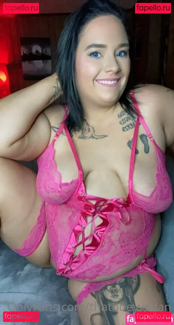 thathoeyvegan Onlyfans Photo Gallery 