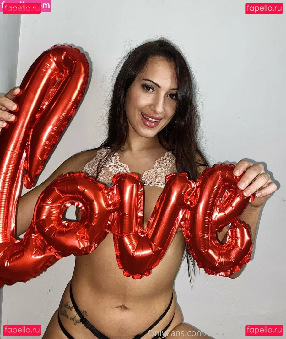 mishelgomezmodel Onlyfans Photo Gallery 