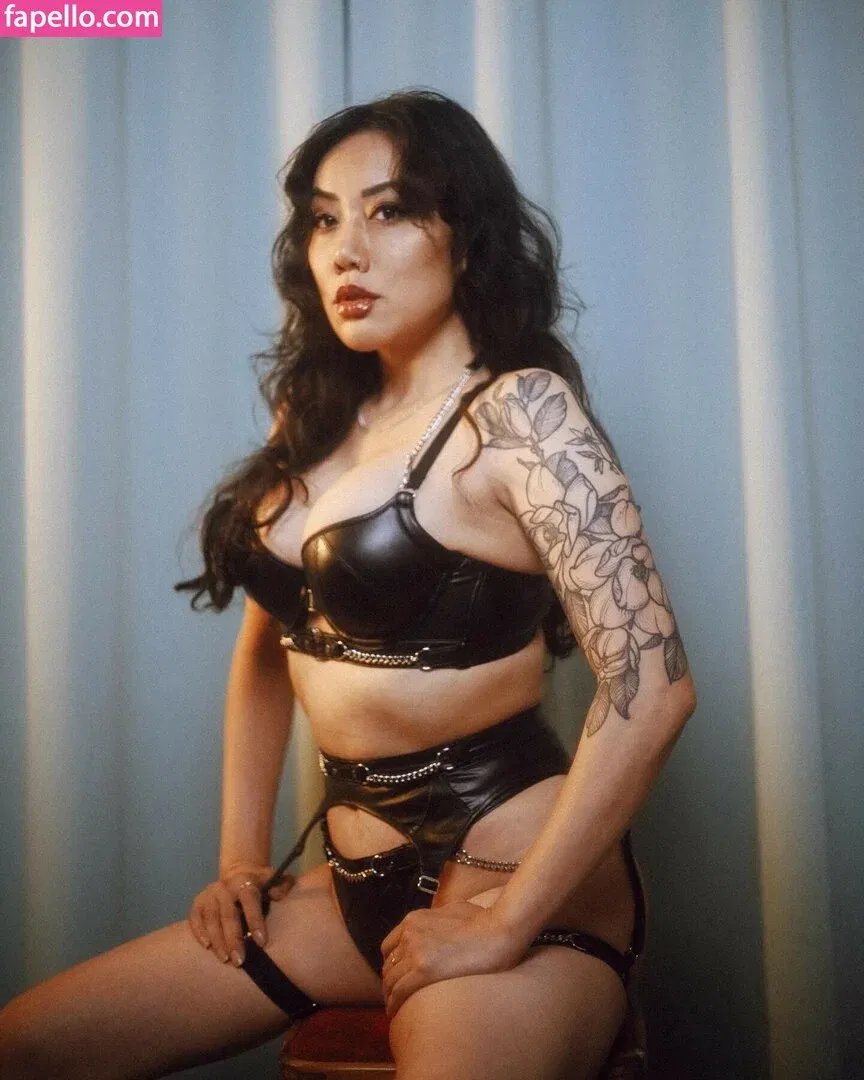 Ravenna Tran Onlyfans Photo Gallery 