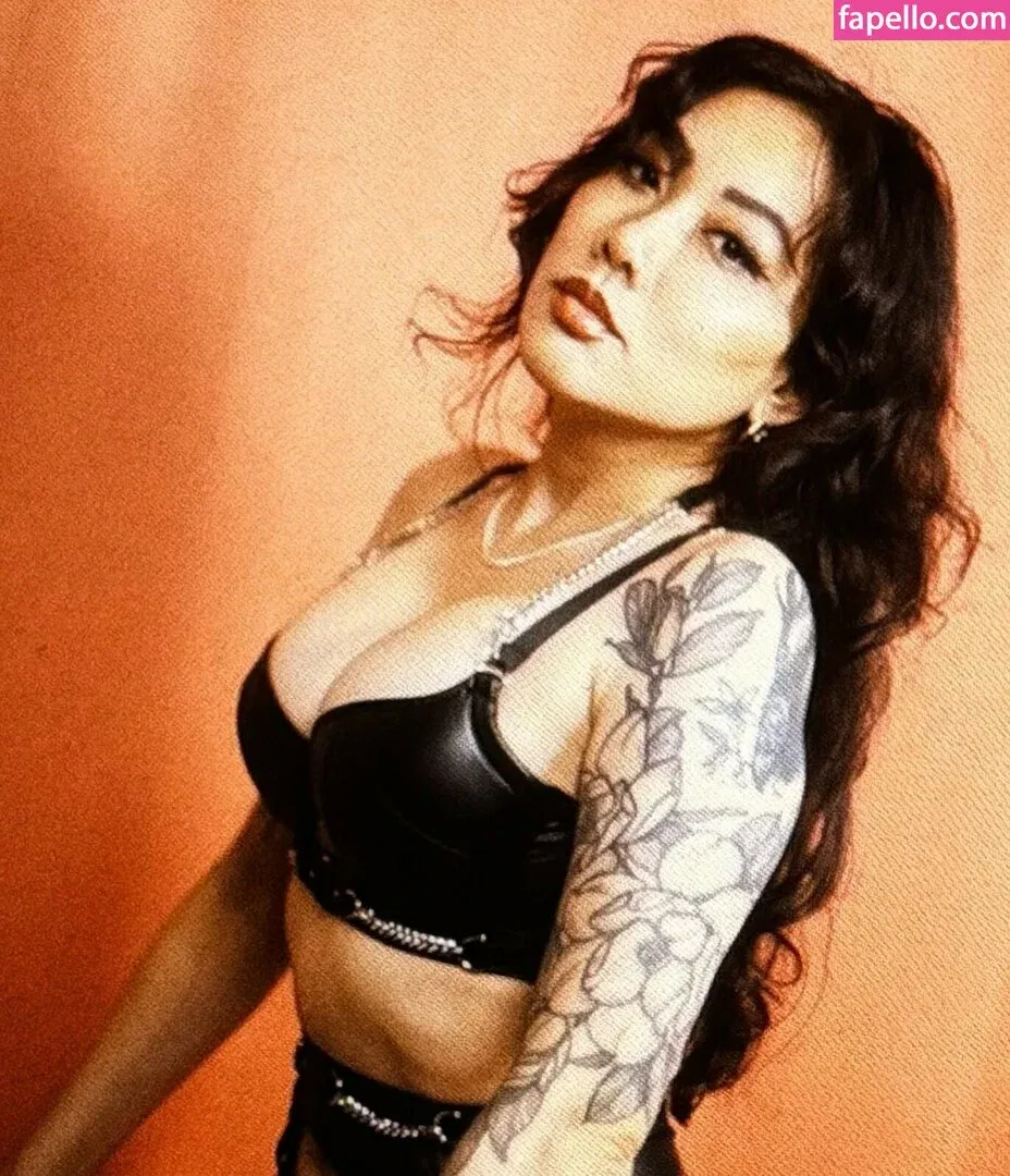 Ravenna Tran Onlyfans Photo Gallery 