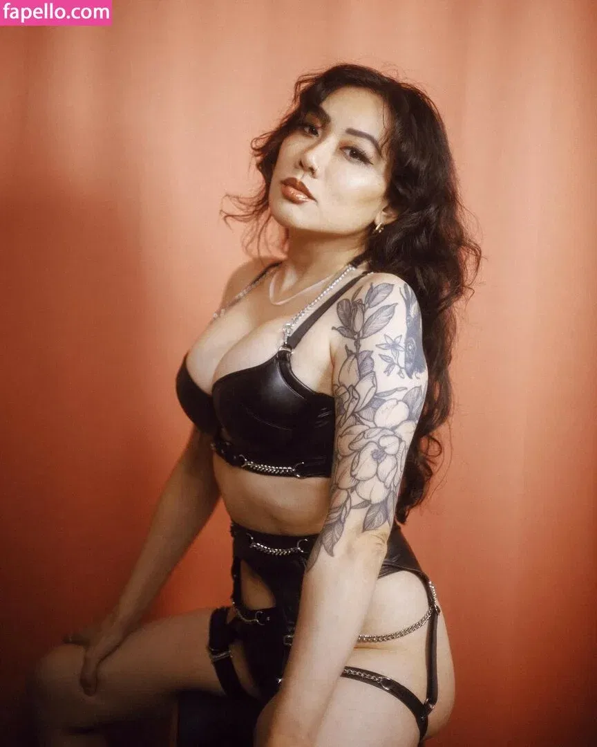 Ravenna Tran Onlyfans Photo Gallery 