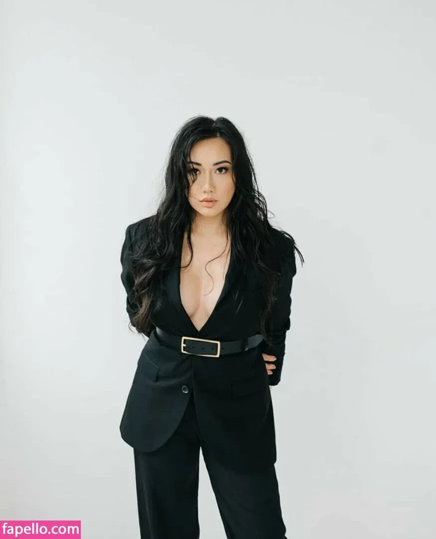 Ravenna Tran Onlyfans Photo Gallery 