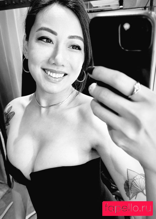 Ravenna Tran Nude Onlyfans Photo 20