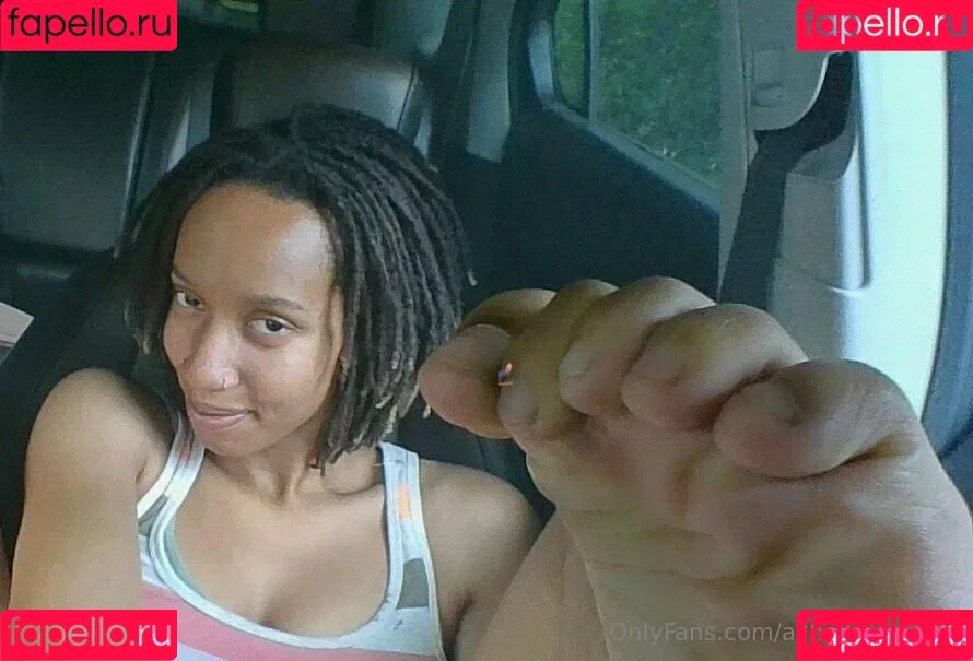 allhailrgoddess Onlyfans Photo Gallery 