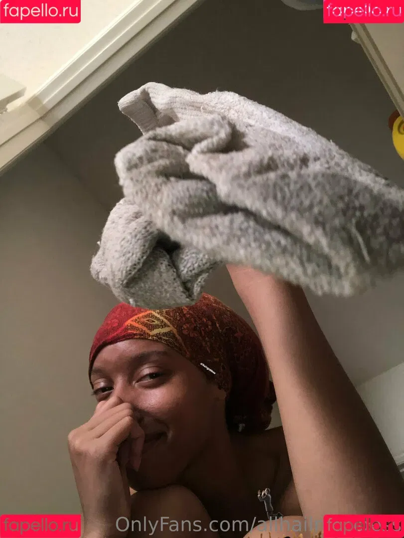 allhailrgoddess Onlyfans Photo Gallery 