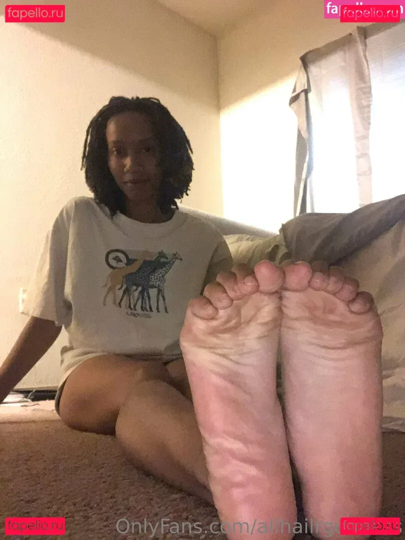 allhailrgoddess Onlyfans Photo Gallery 