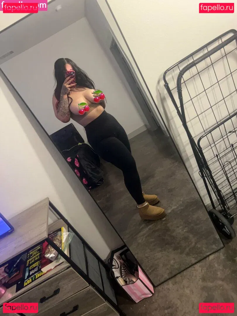 kxmmm Onlyfans Photo Gallery 