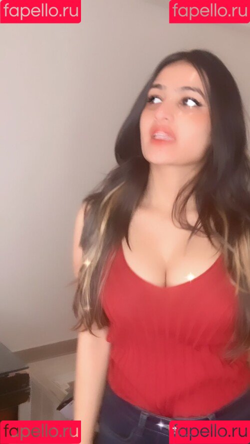 Sassy Poonam Onlyfans Photo Gallery 