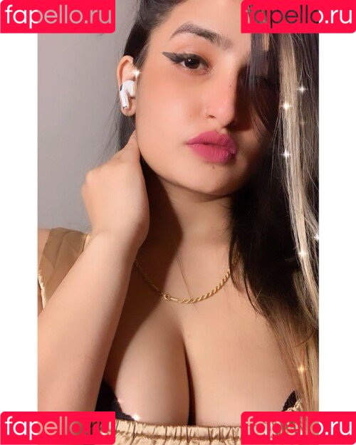 Sassy Poonam Onlyfans Photo Gallery 