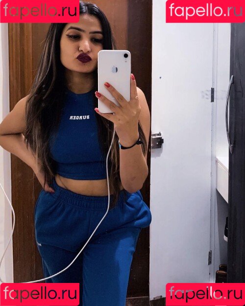 Sassy Poonam Onlyfans Photo Gallery 