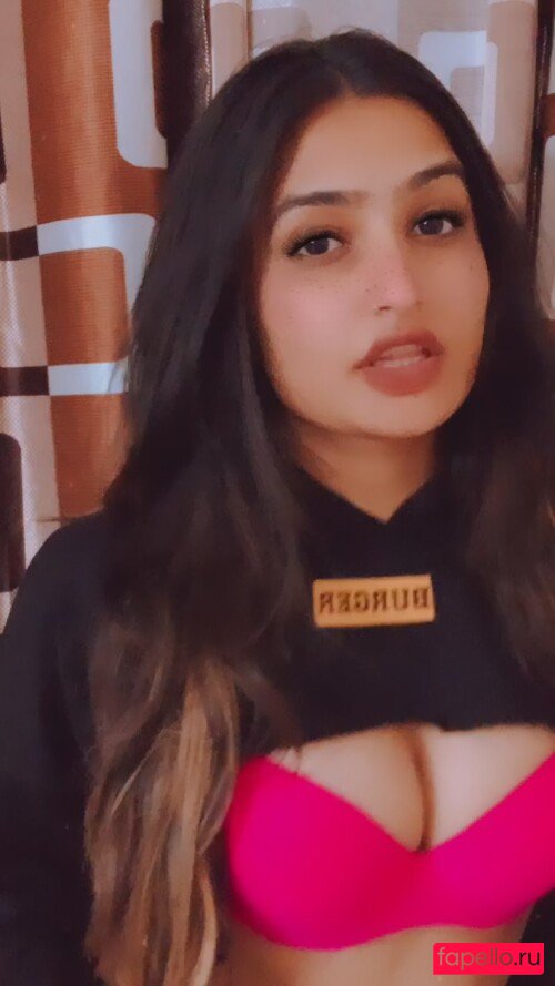 Sassy Poonam Onlyfans Photo Gallery 