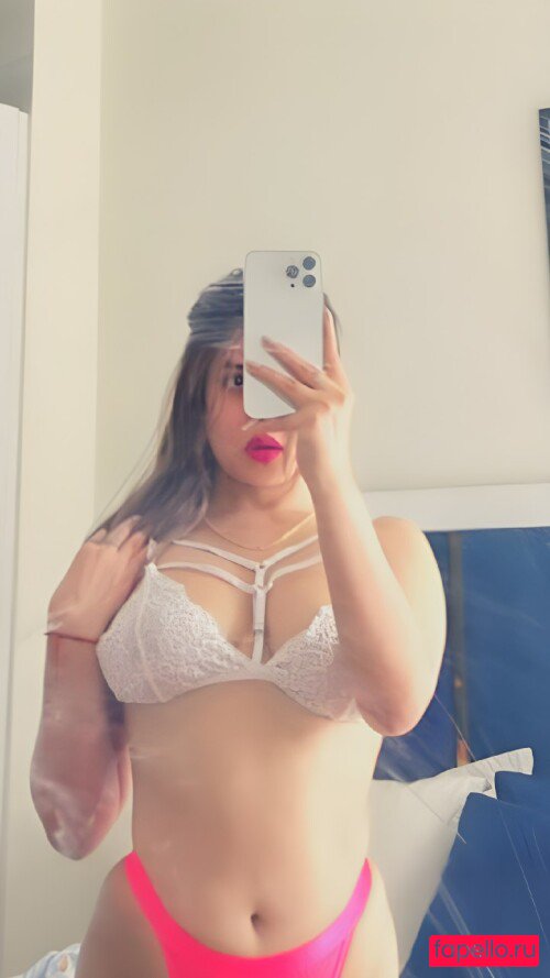 Sassy Poonam Onlyfans Photo Gallery 