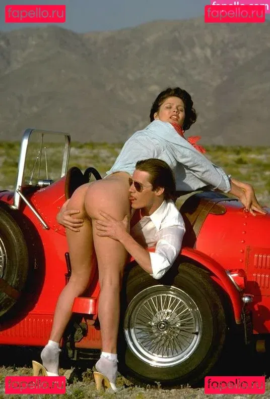 Desiree Cousteau Onlyfans Photo Gallery 