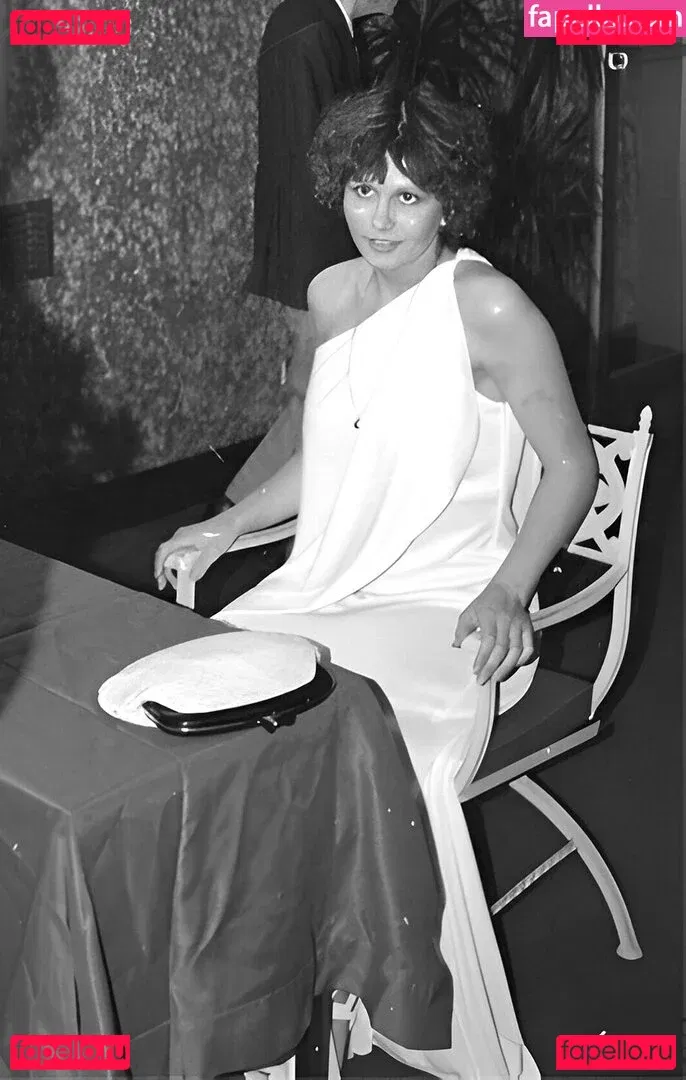 Desiree Cousteau Onlyfans Photo Gallery 