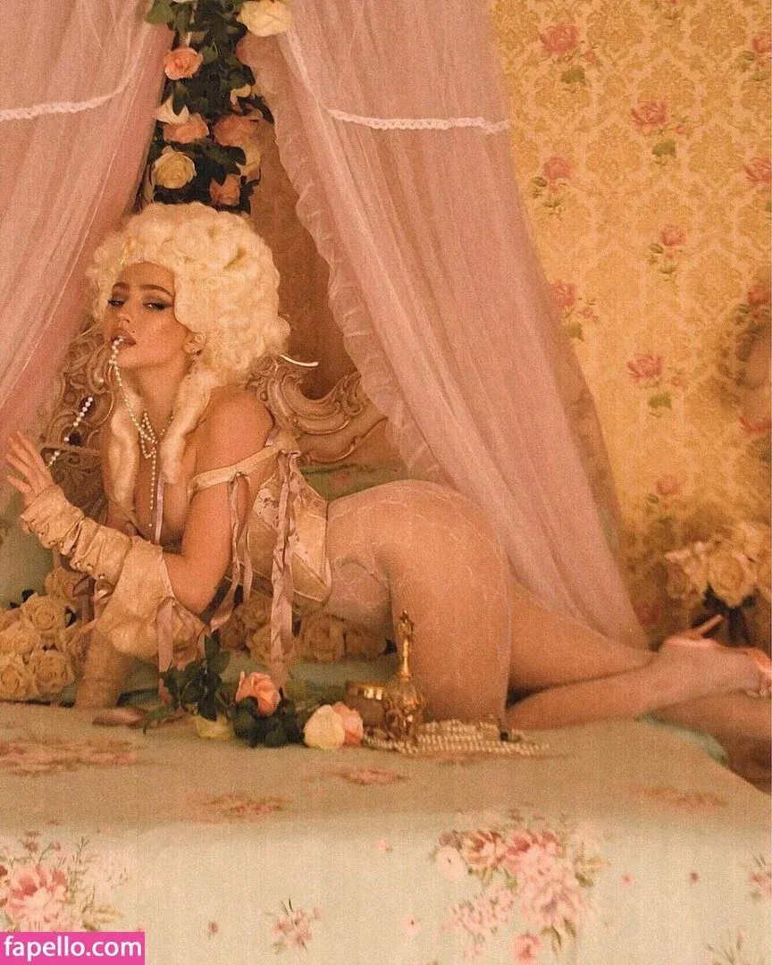 Renatarii Onlyfans Photo Gallery 