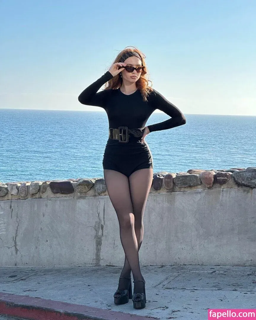 Renatarii Onlyfans Photo Gallery 