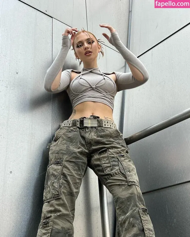 Renatarii Onlyfans Photo Gallery 