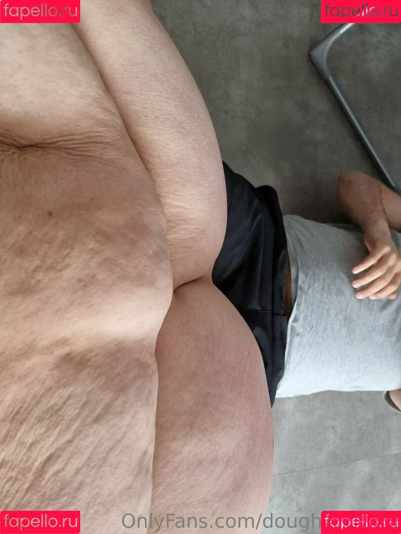 doughbellygirl Onlyfans Photo Gallery 