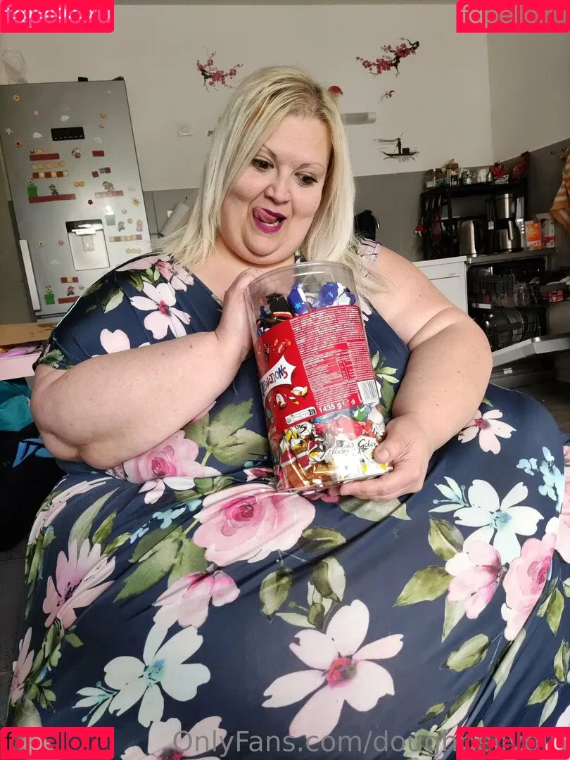 doughbellygirl Onlyfans Photo Gallery 