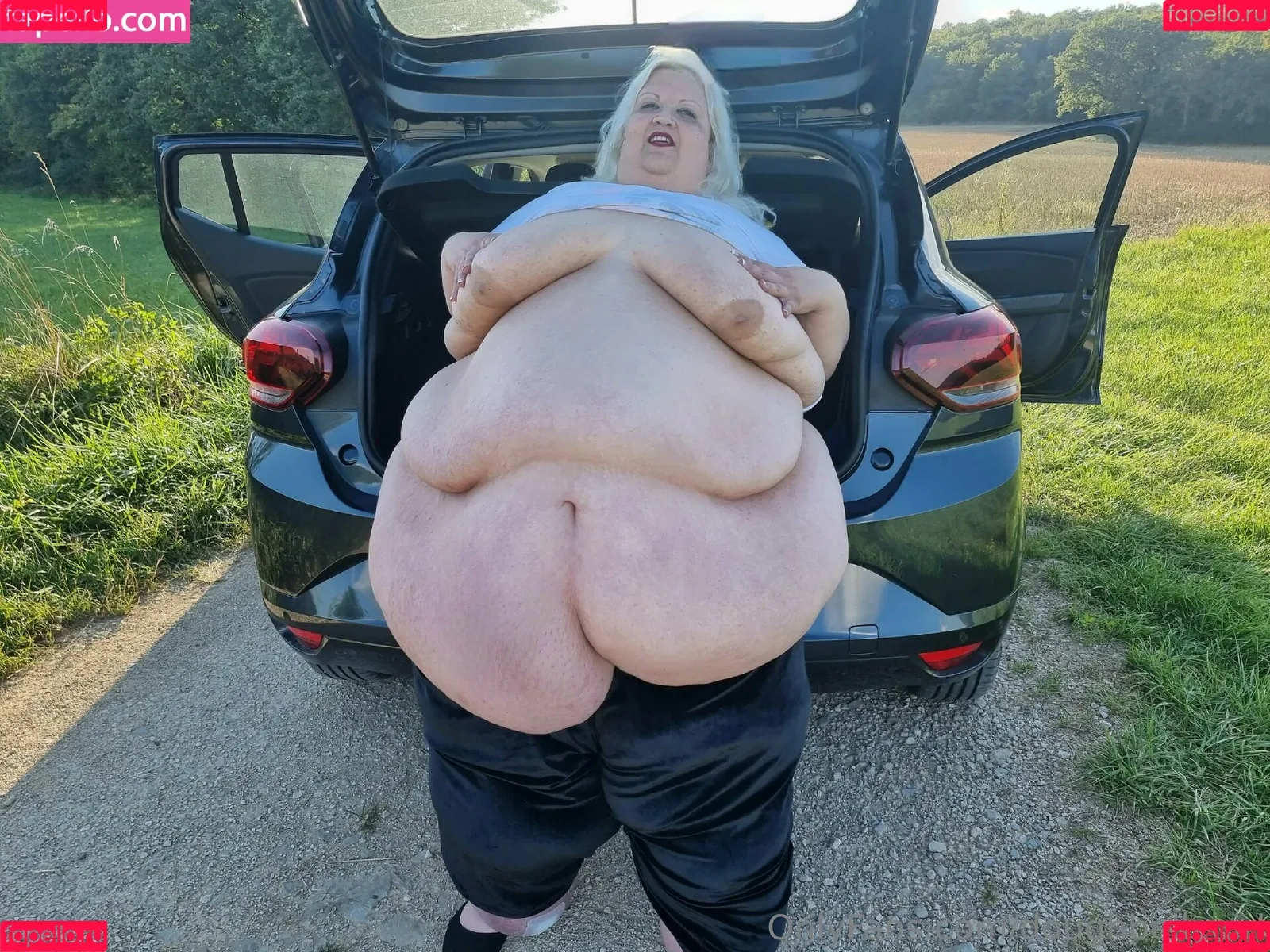 doughbellygirl Onlyfans Photo Gallery 