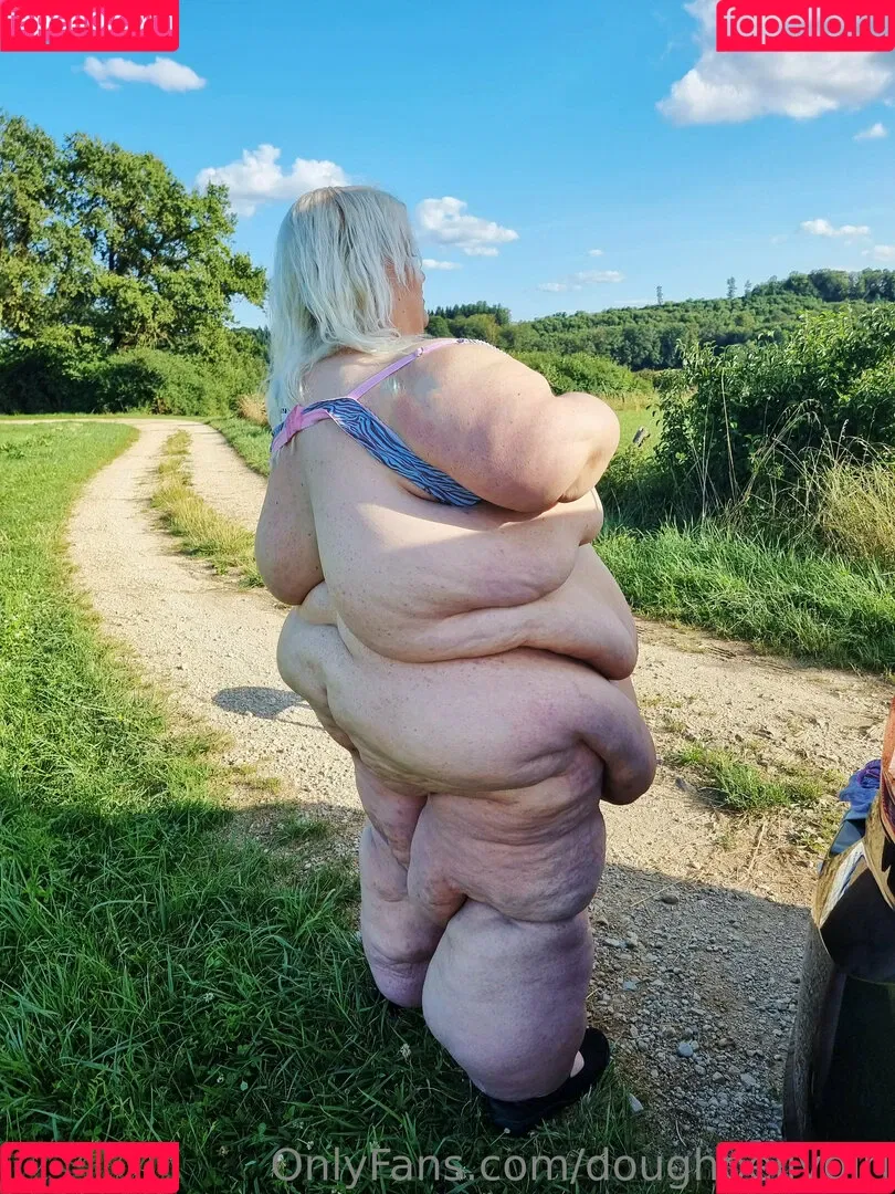 doughbellygirl Onlyfans Photo Gallery 