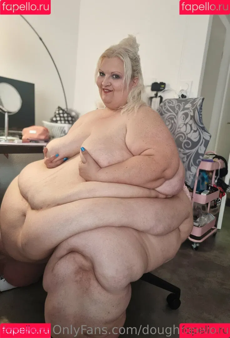 doughbellygirl Onlyfans Photo Gallery 