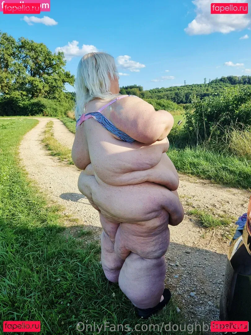 doughbellygirl Onlyfans Photo Gallery 