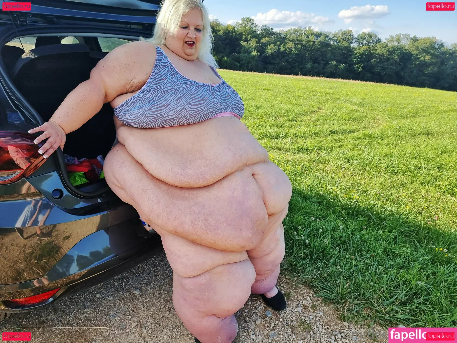 doughbellygirl Onlyfans Photo Gallery 