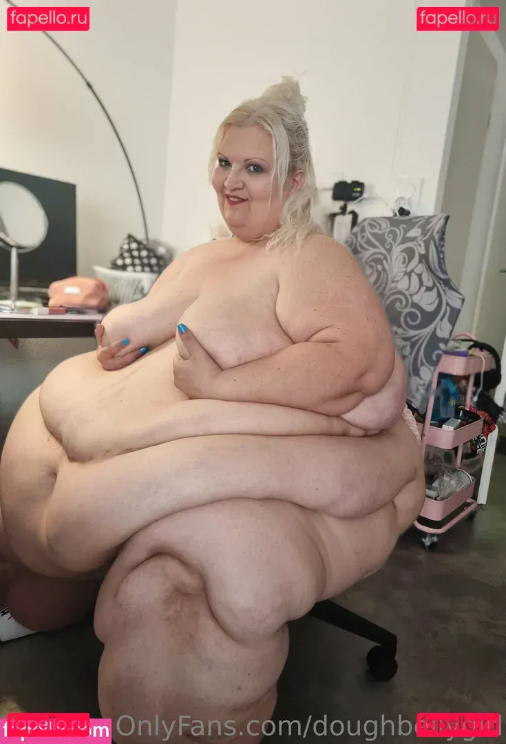 doughbellygirl Onlyfans Photo Gallery 