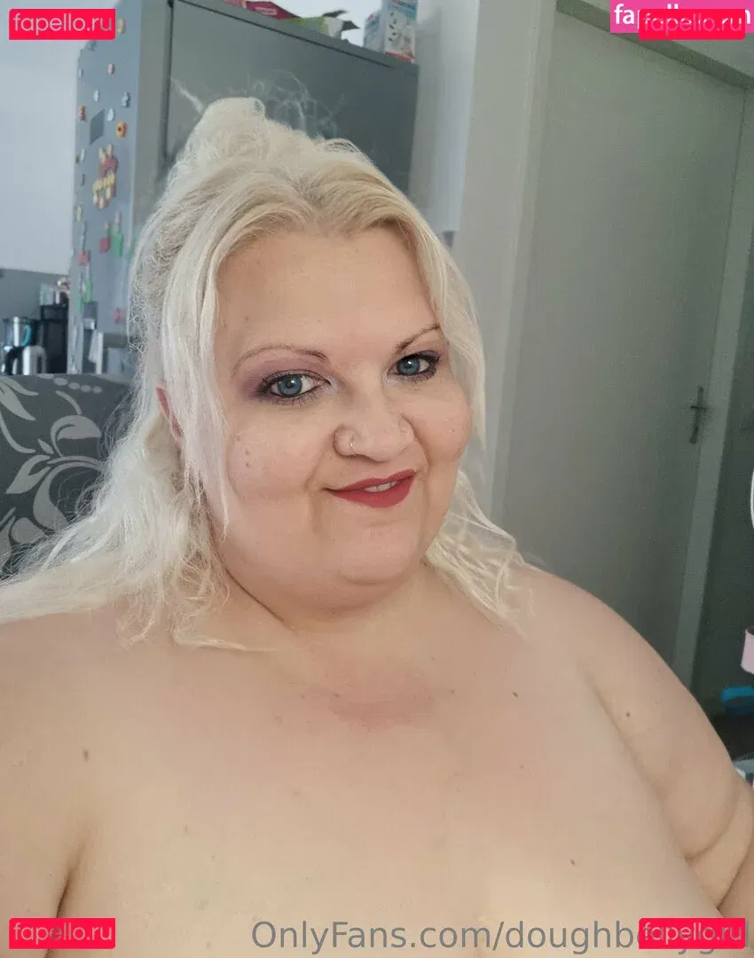 doughbellygirl Onlyfans Photo Gallery 