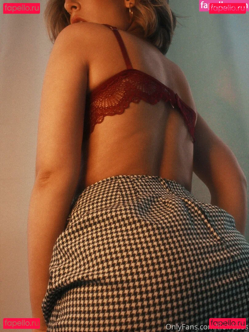 Oriana Leal Onlyfans Photo Gallery 