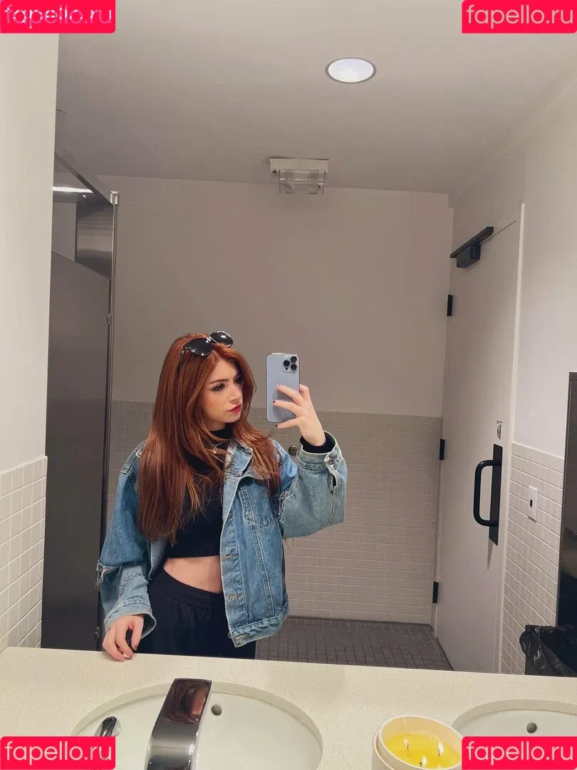 Chrissy Costanza Onlyfans Photo Gallery 