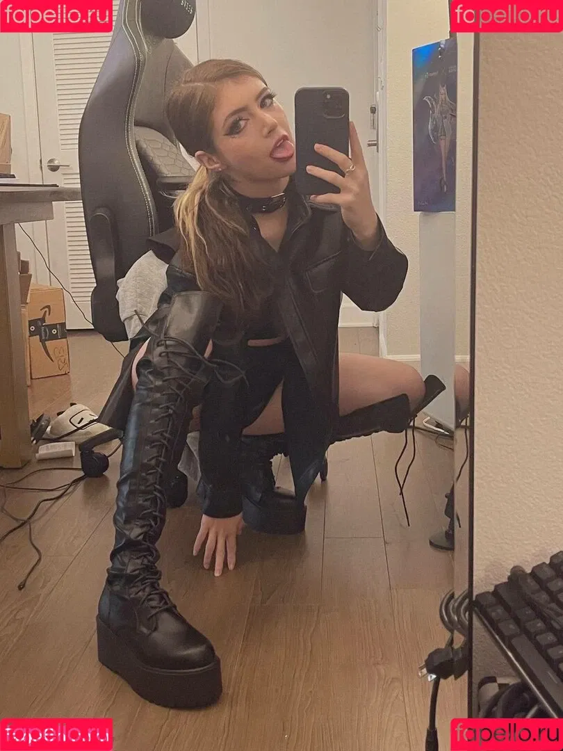 Chrissy Costanza Onlyfans Photo Gallery 