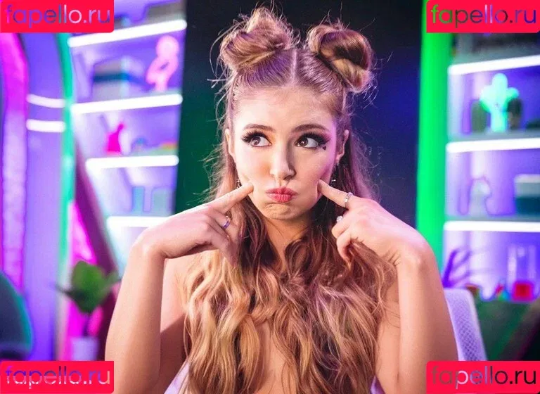 Chrissy Costanza Onlyfans Photo Gallery 